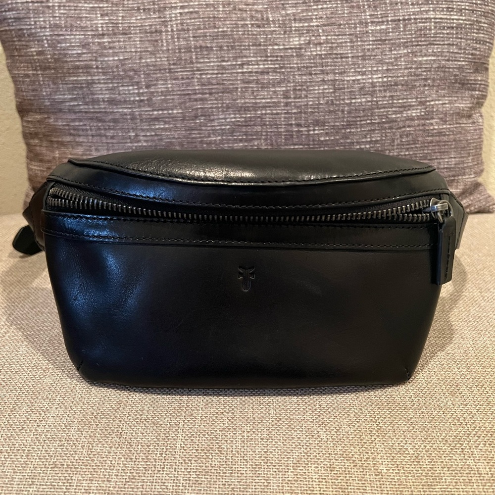 COPY - Frye waist pack Fanny pack black leather s/m woman’s belt bag